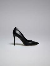 Noir Pointed Pumps